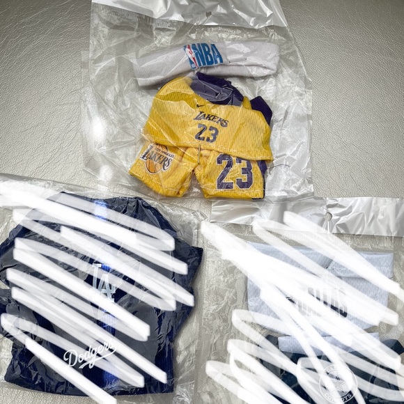 Athletic outfits for Labubu’s 🏀🏈⚾️ - Picture 3 of 3